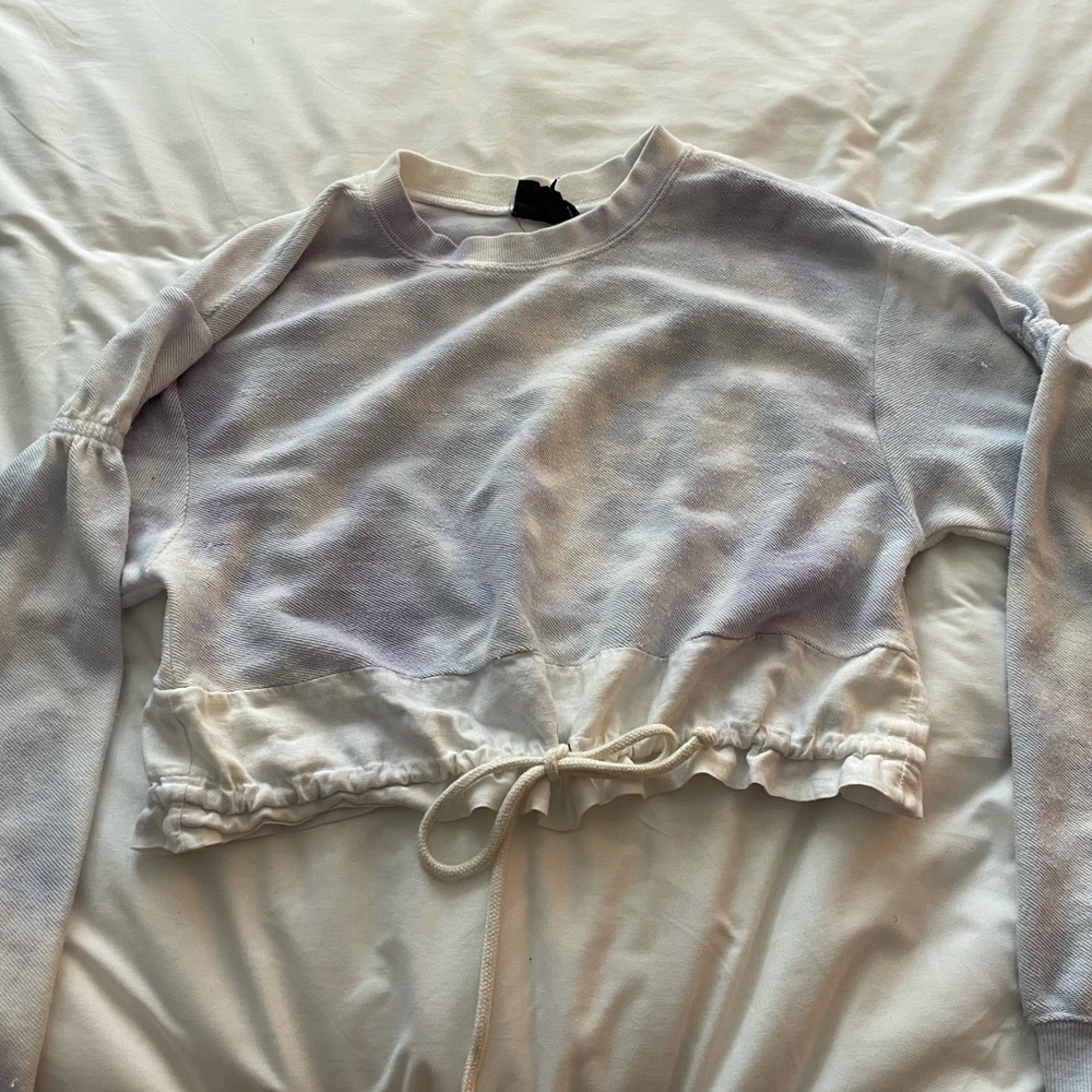 Cropped Urban Outfitters pullover